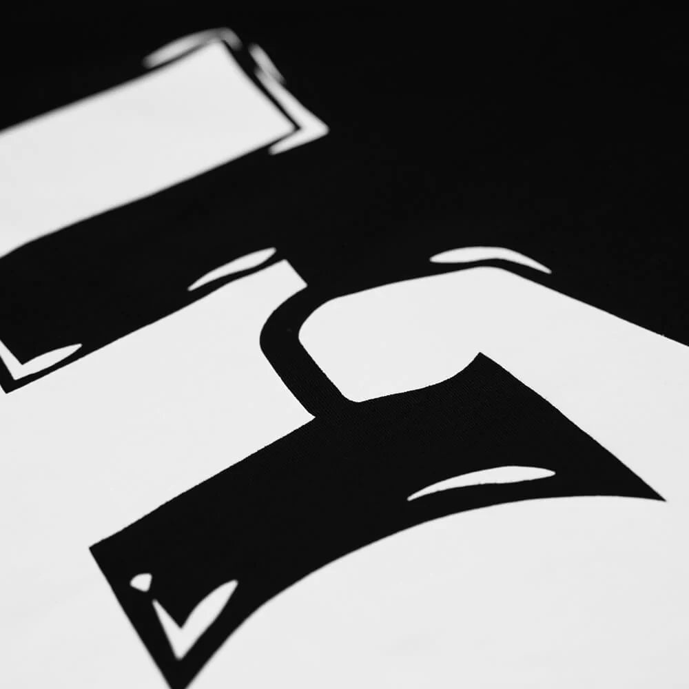 MUSCLE LOGO FRONT PRINT T-SHIRT