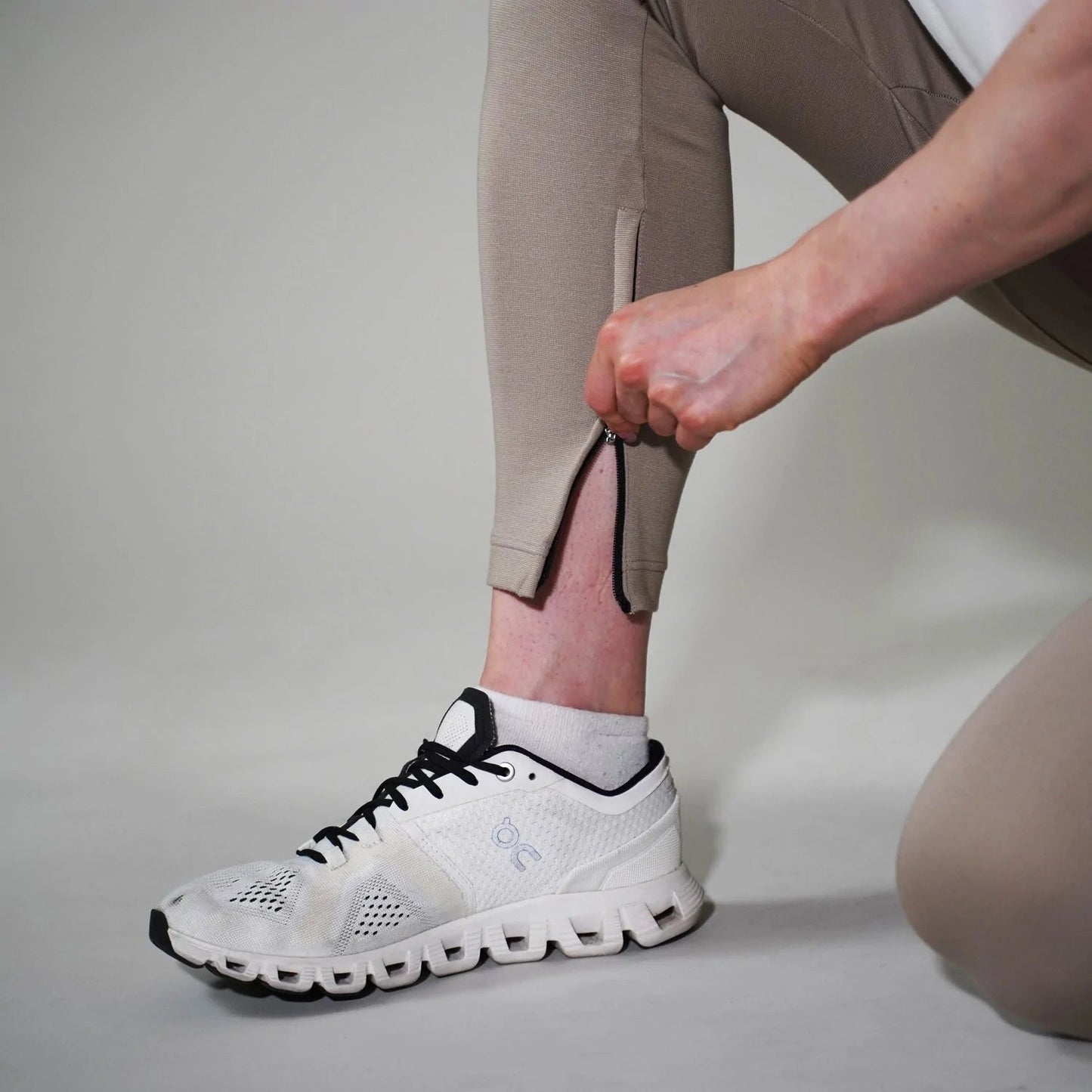 EVOLGEAR ESSENTIAL JOGGER PANTS【BEIGE】